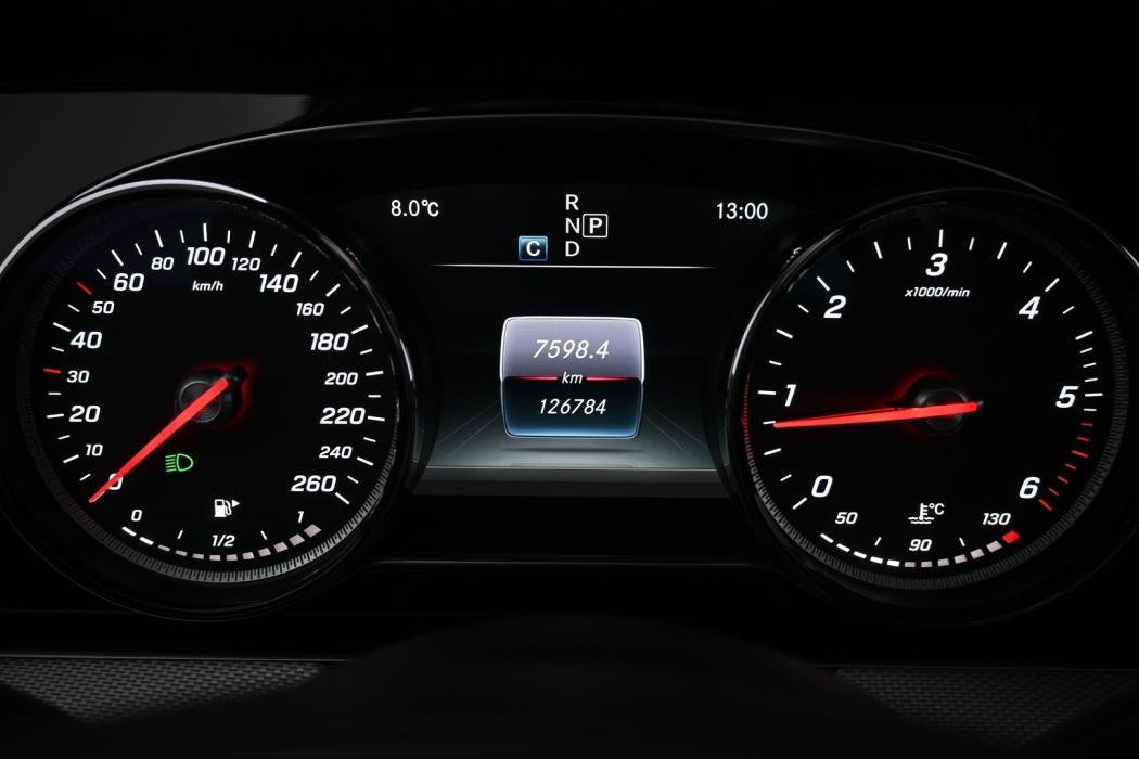 MERCEDES-BENZ E 2017
