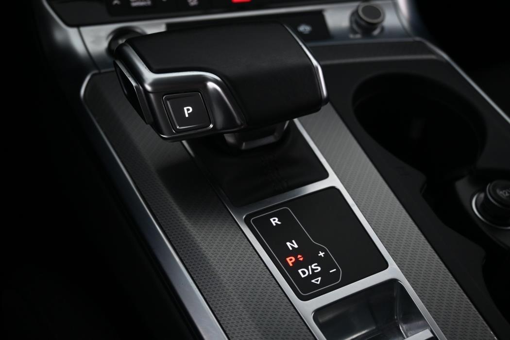 AUDI A6 2022