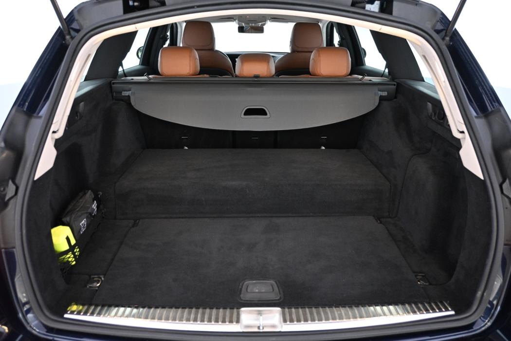 MERCEDES-BENZ E 2020