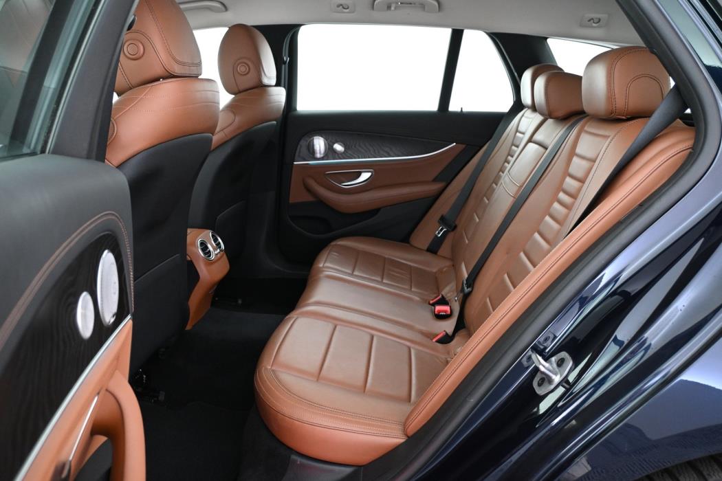 MERCEDES-BENZ E 2020