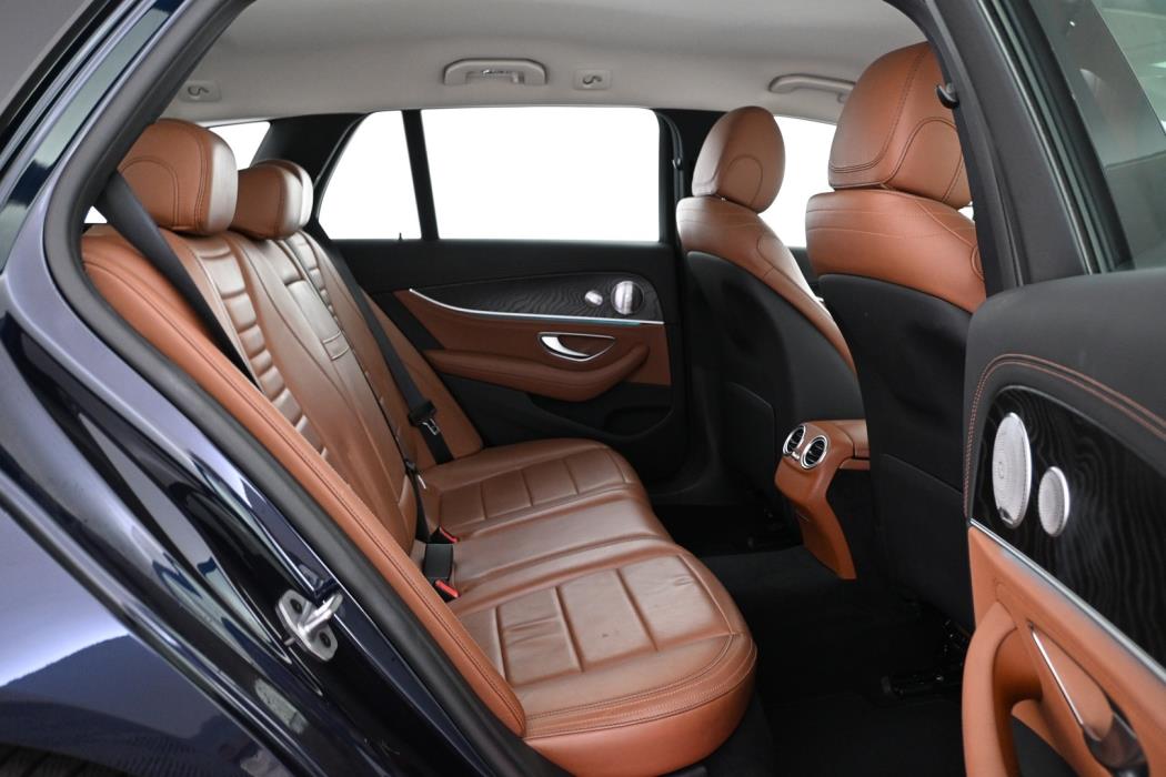 MERCEDES-BENZ E 2020