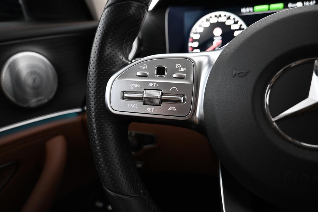 MERCEDES-BENZ E 2020