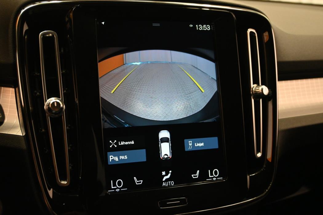 VOLVO XC40 2020