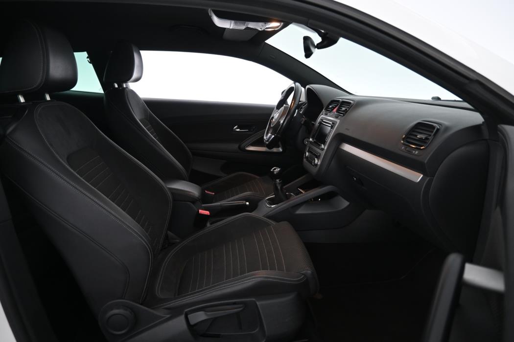 VOLKSWAGEN Scirocco 2010
