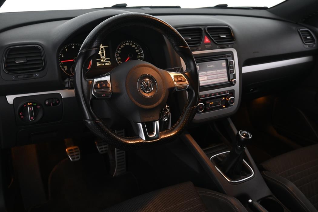 VOLKSWAGEN Scirocco 2010