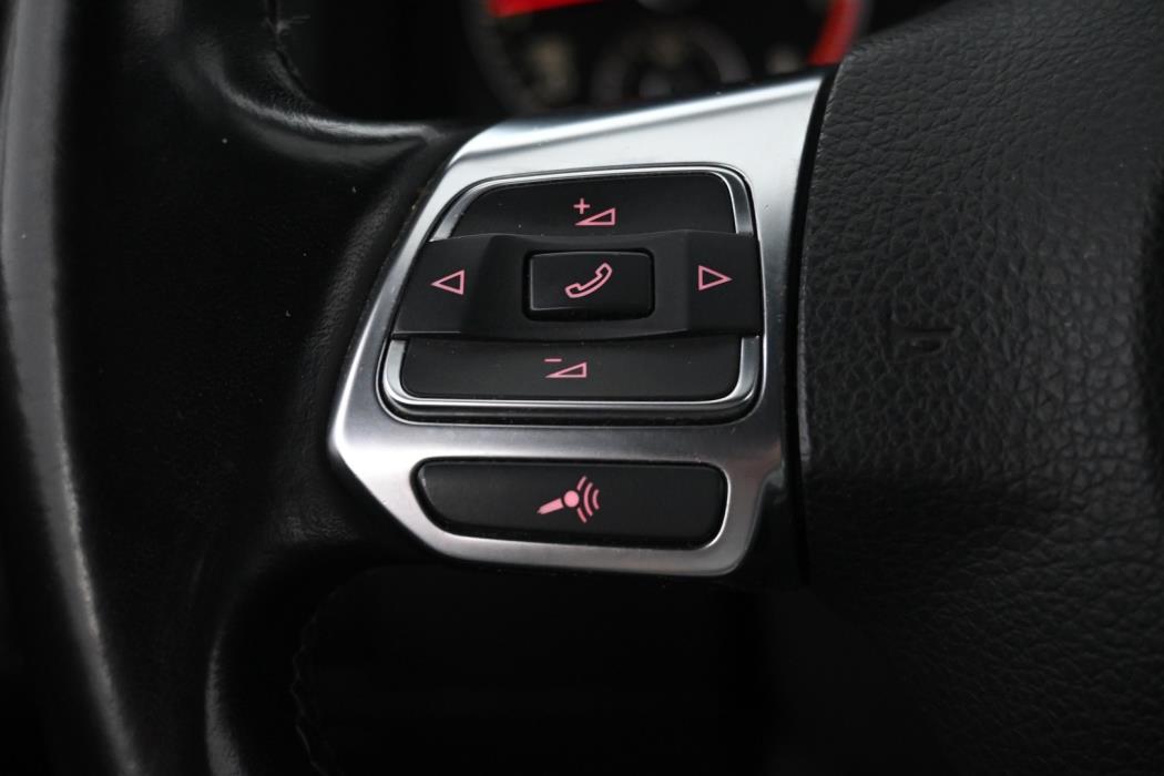 VOLKSWAGEN Scirocco 2010