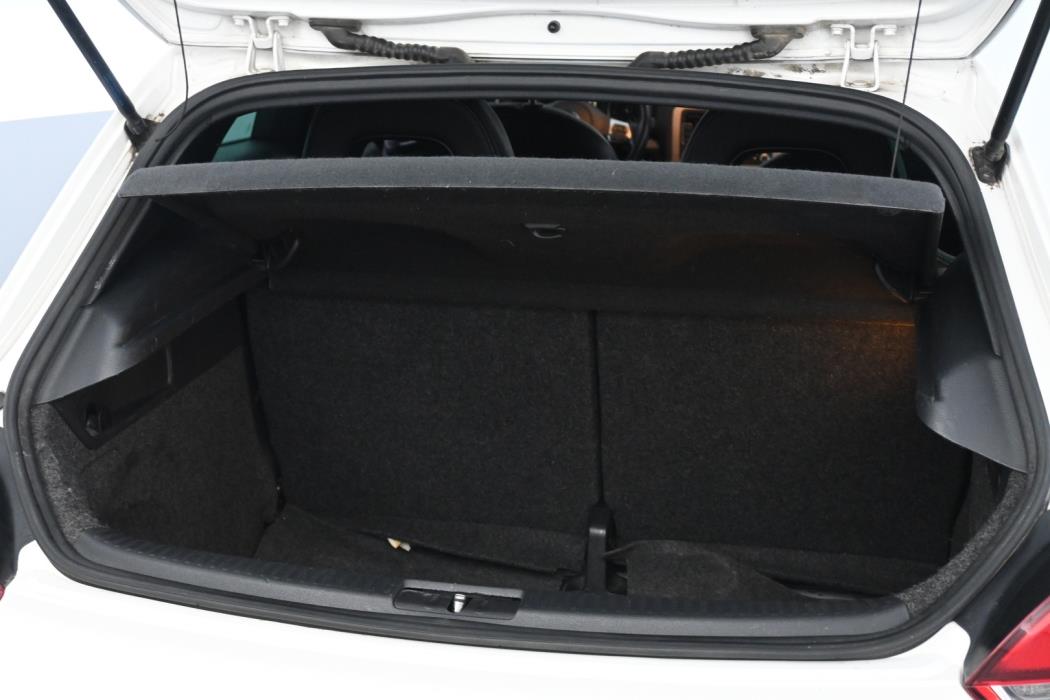 VOLKSWAGEN Scirocco 2010