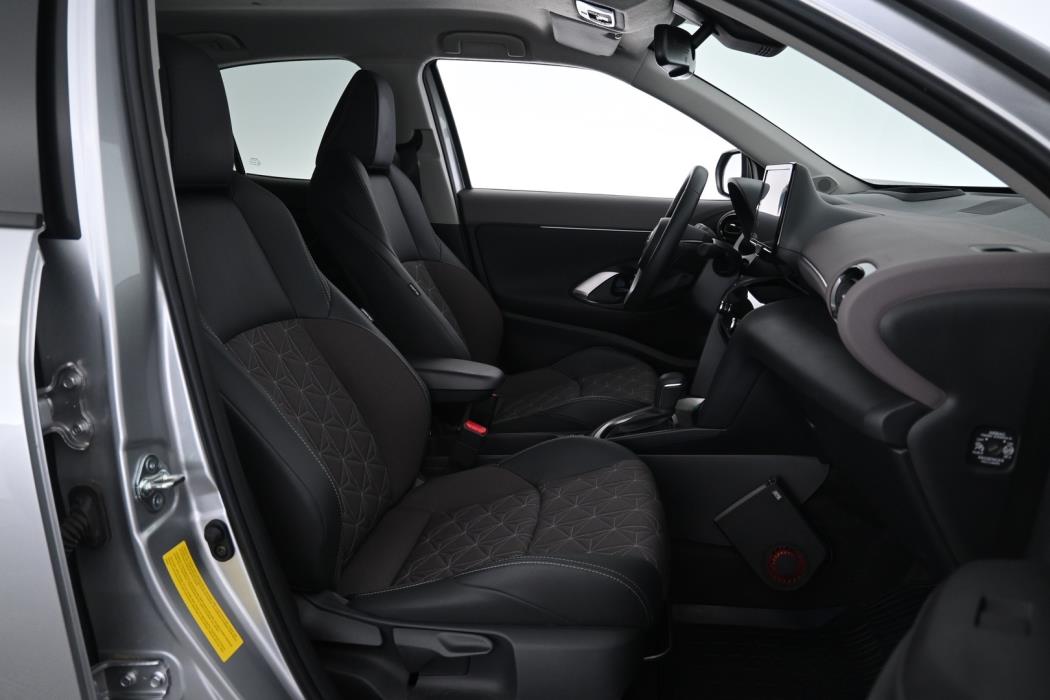 TOYOTA Yaris Cross 2023