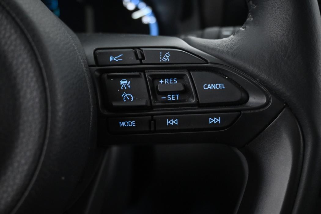 TOYOTA Yaris Cross 2023