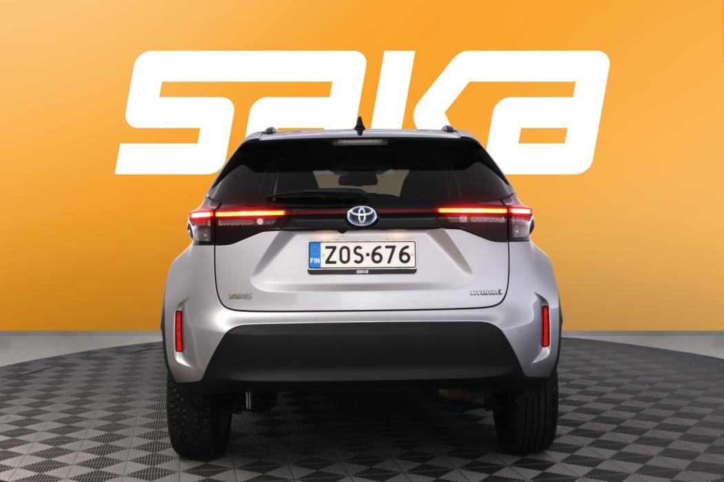 TOYOTA Yaris Cross 2023