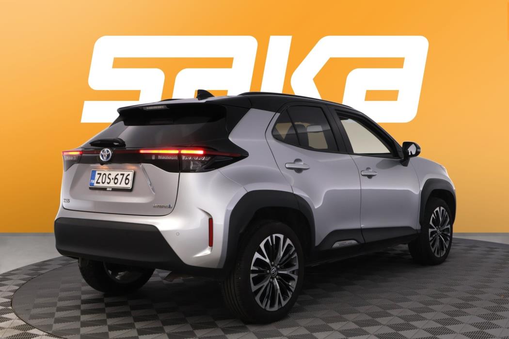TOYOTA Yaris Cross 2023