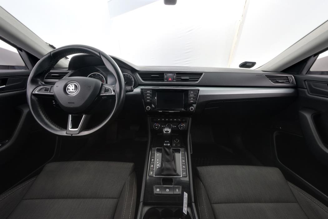 SKODA Superb 2016