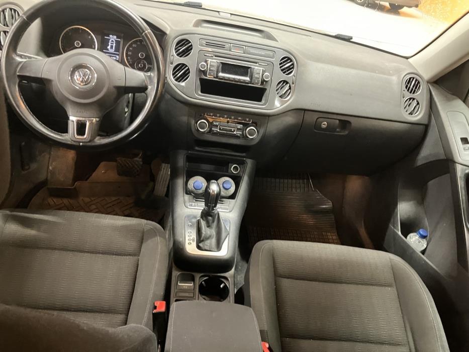 VOLKSWAGEN Tiguan 2012