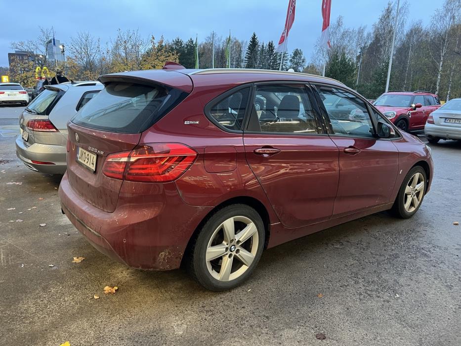 BMW 225 2017