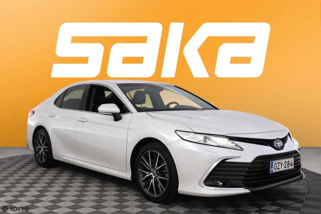 TOYOTA Camry 2023