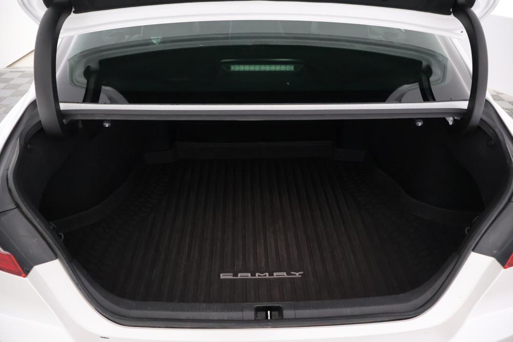 TOYOTA Camry 2023