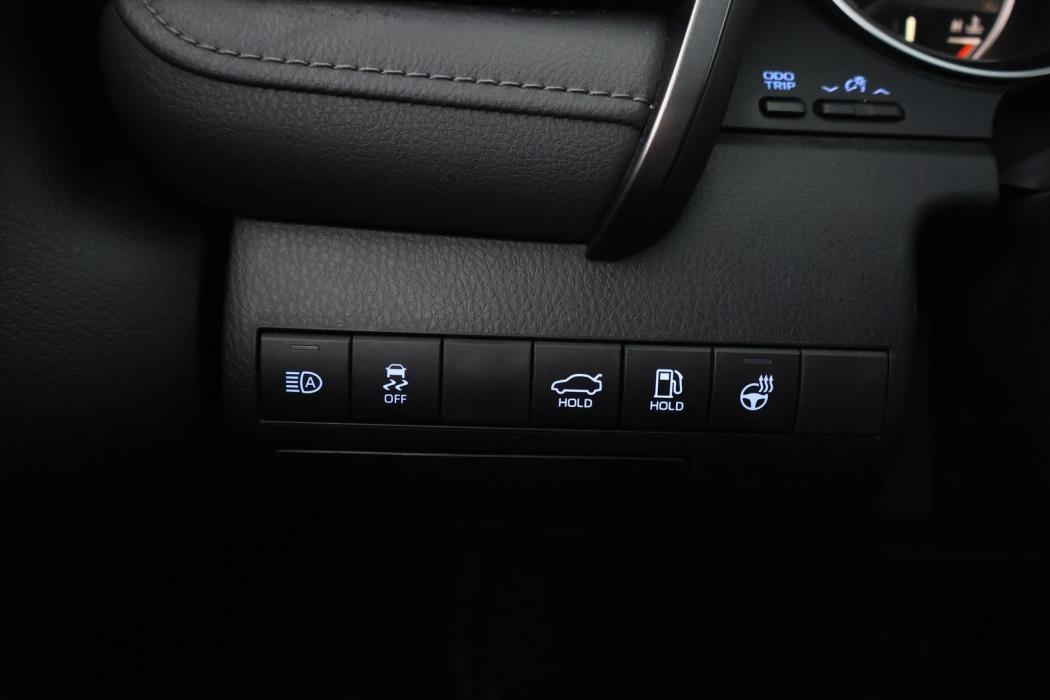 TOYOTA Camry 2023