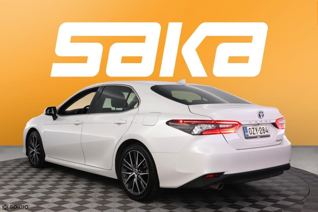 TOYOTA Camry 2023