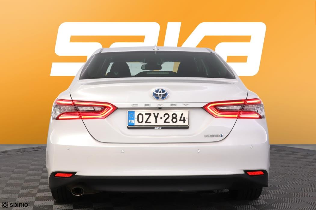 TOYOTA Camry 2023