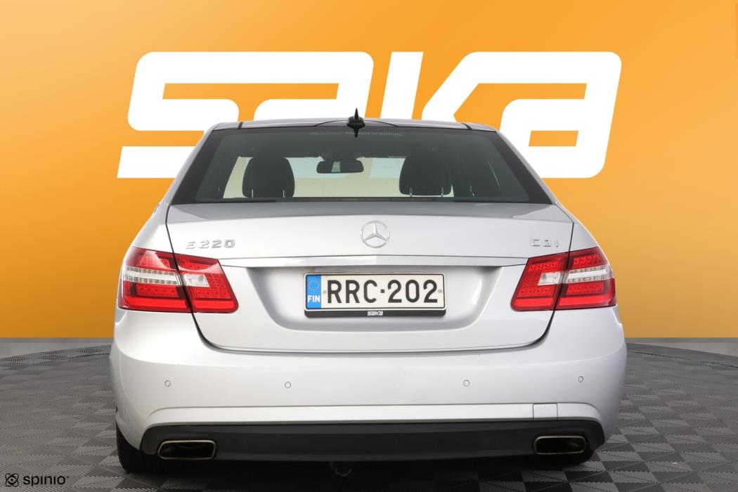 MERCEDES-BENZ E 2013