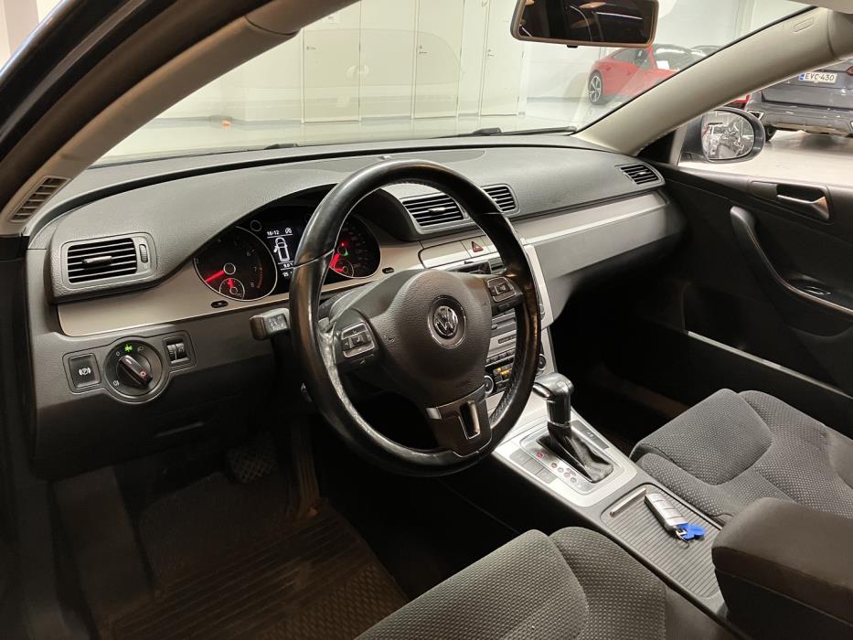 VOLKSWAGEN Passat 2009