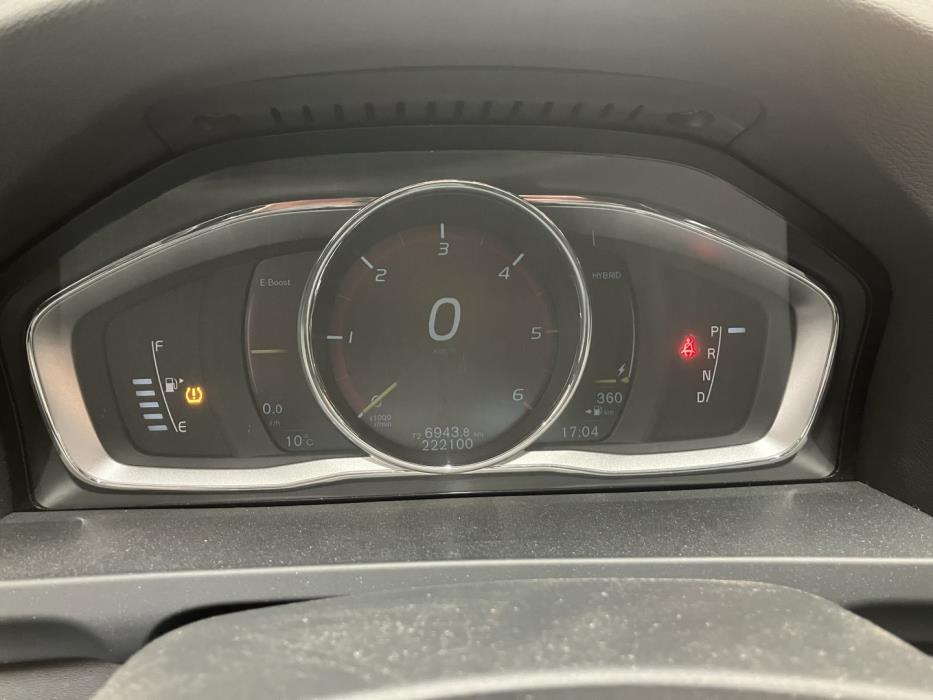 VOLVO V60 2016