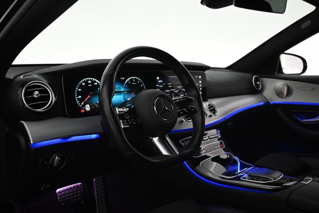 MERCEDES-BENZ E 2022