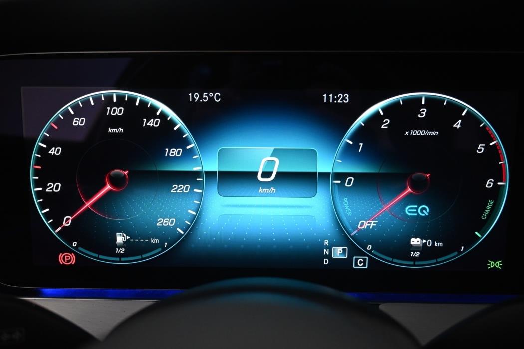 MERCEDES-BENZ E 2022