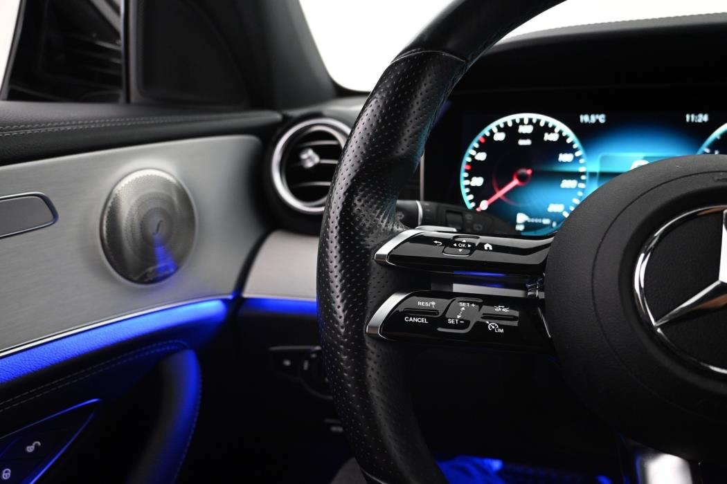 MERCEDES-BENZ E 2022