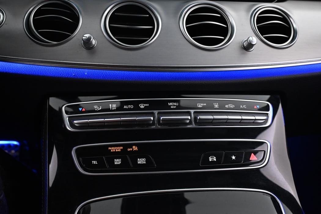 MERCEDES-BENZ E 2022