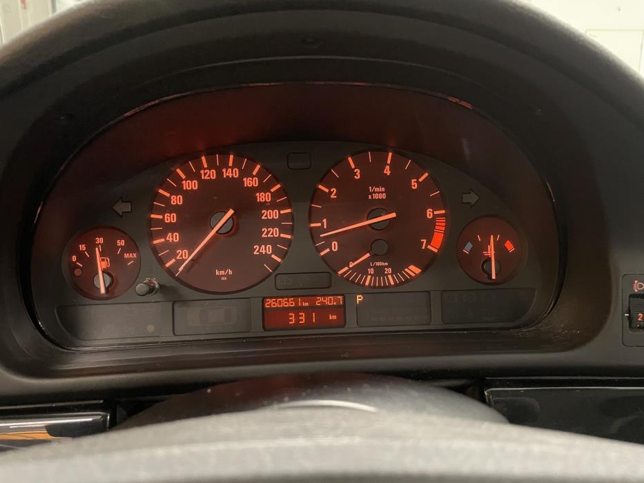 BMW 525 2003