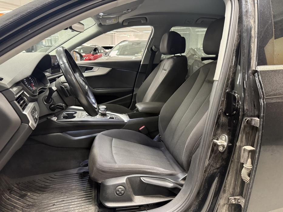 AUDI A4 2017