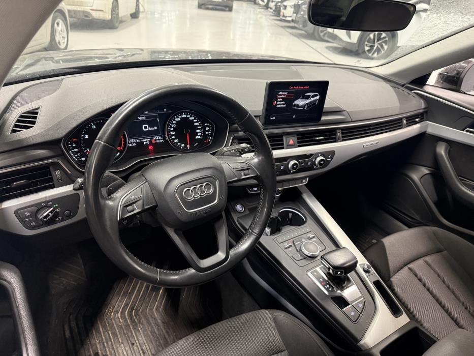 AUDI A4 2017