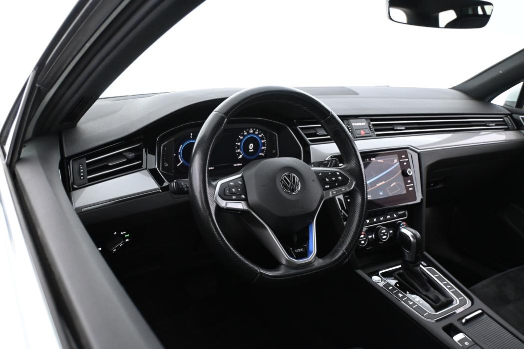 VOLKSWAGEN Passat 2020