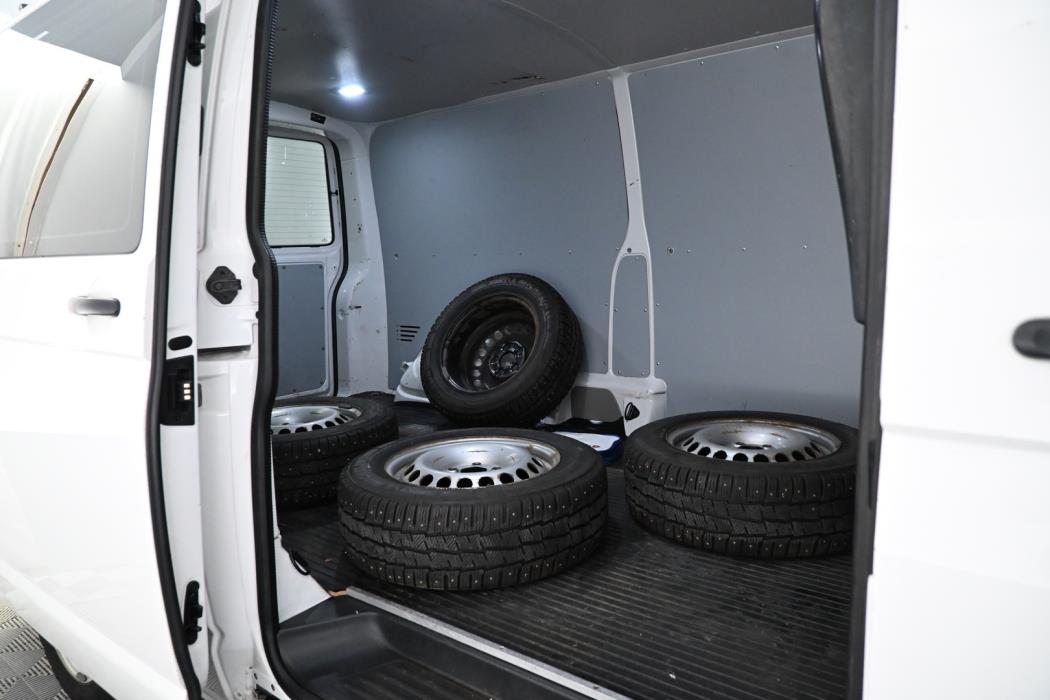 VOLKSWAGEN Transporter 2018