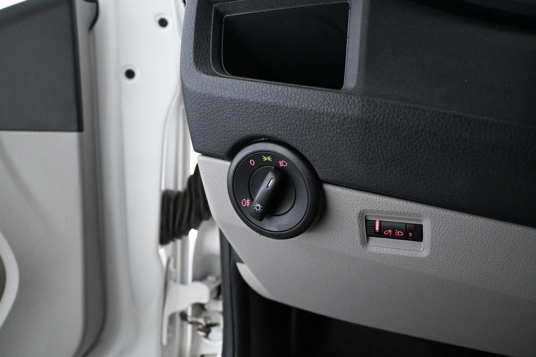 VOLKSWAGEN Transporter 2018