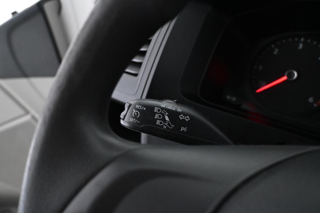 VOLKSWAGEN Transporter 2018
