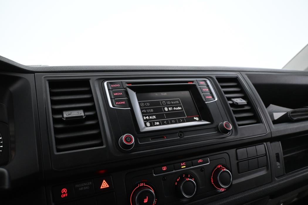 VOLKSWAGEN Transporter 2018