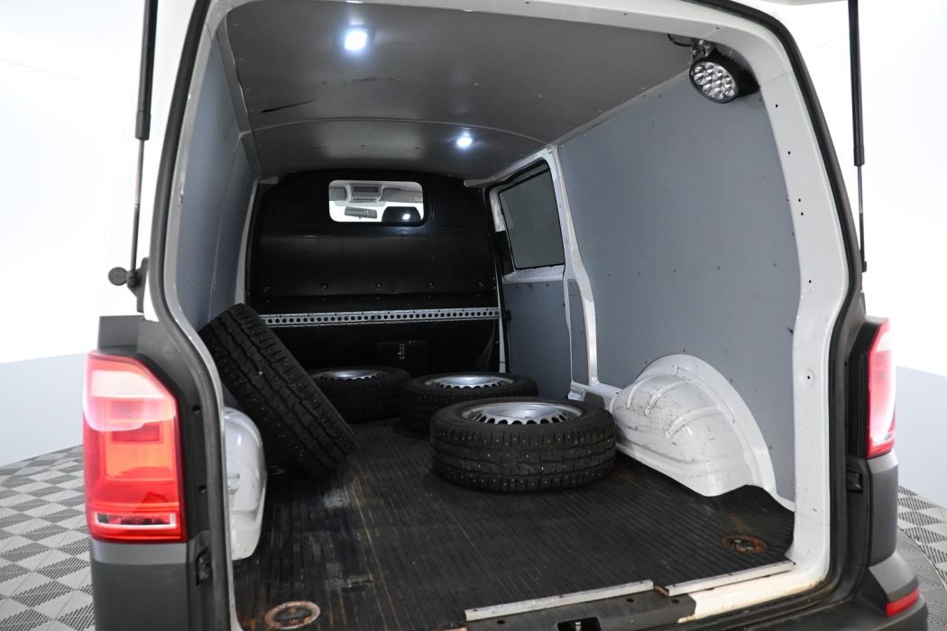 VOLKSWAGEN Transporter 2018