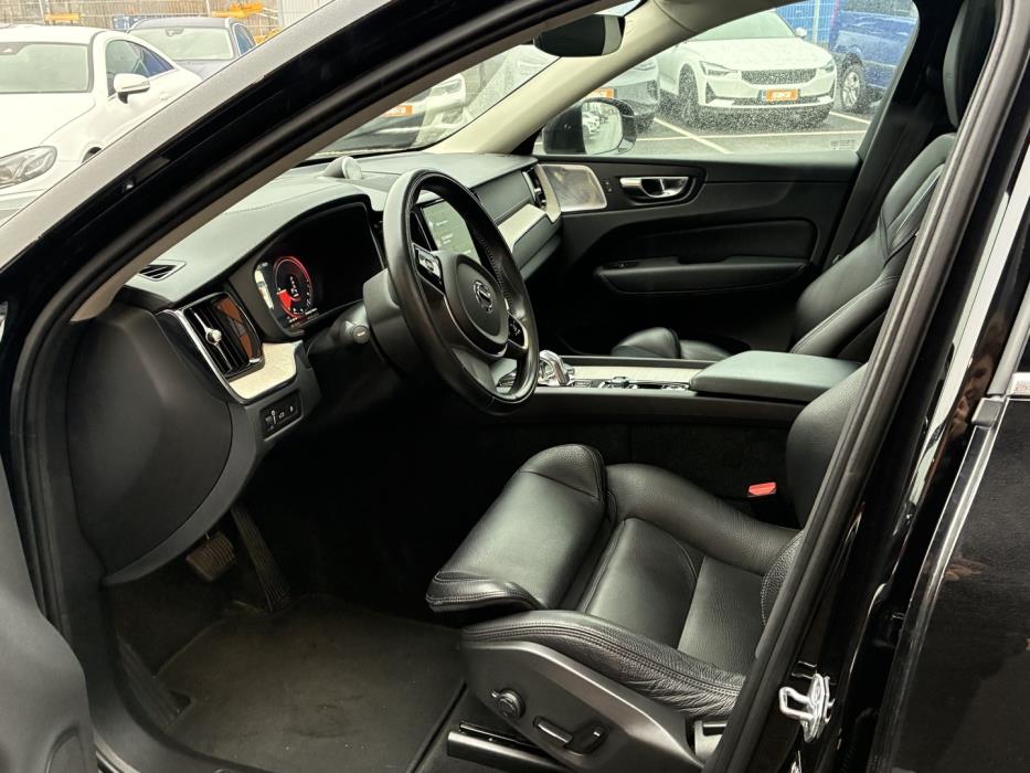 VOLVO XC60 2019
