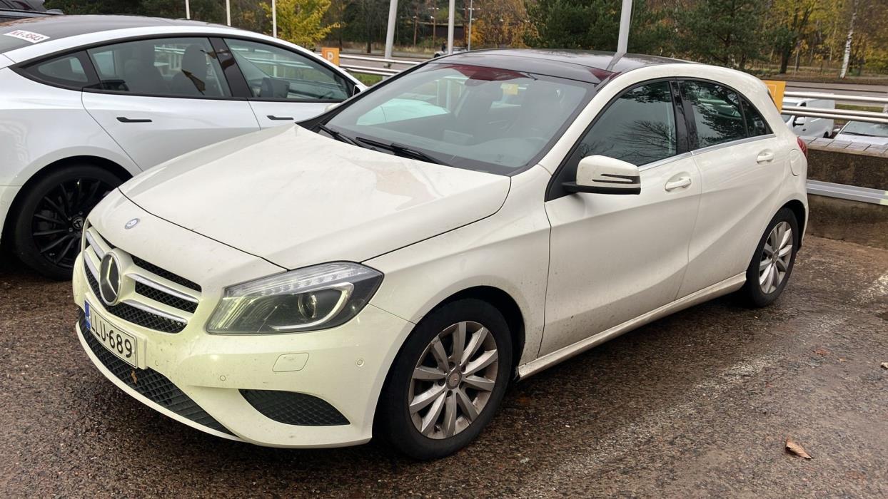 MERCEDES-BENZ A 2013