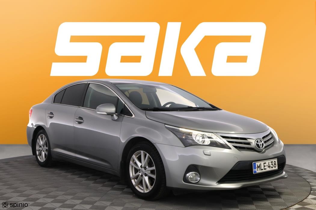 TOYOTA Avensis 2012
