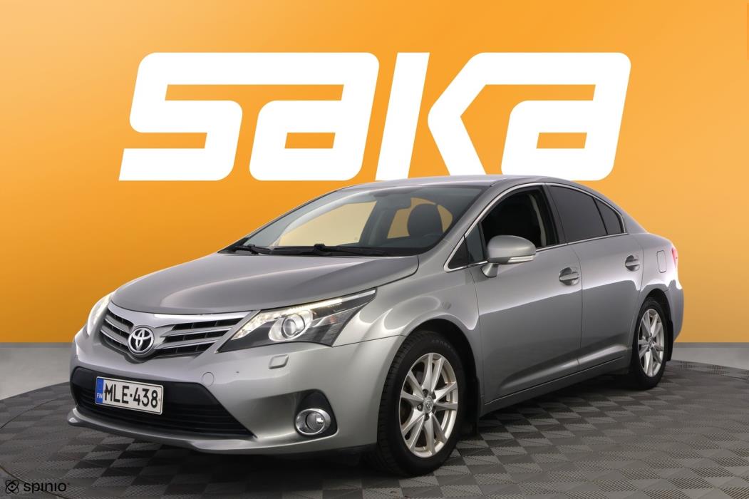 TOYOTA Avensis 2012