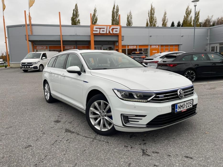 VOLKSWAGEN Passat 2016
