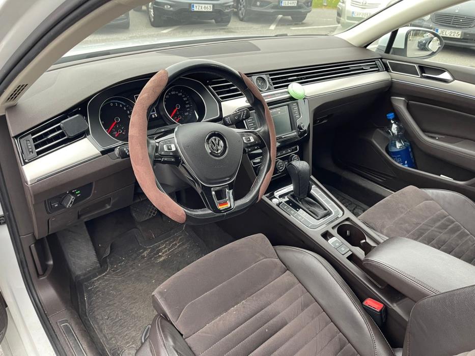 VOLKSWAGEN Passat 2016