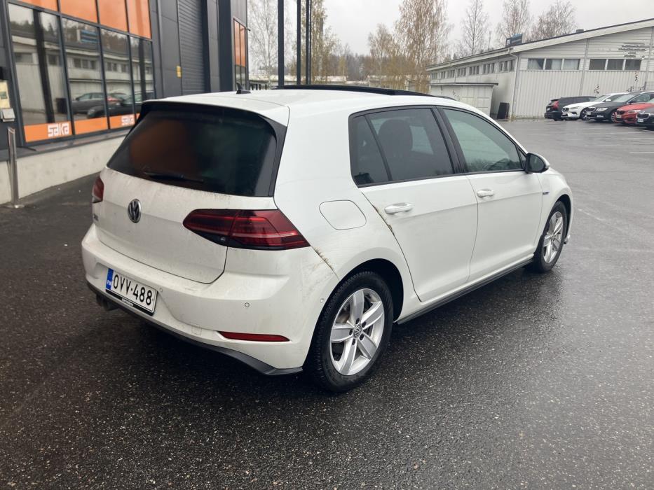 VOLKSWAGEN Golf 2018