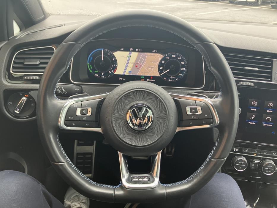 VOLKSWAGEN Golf 2018