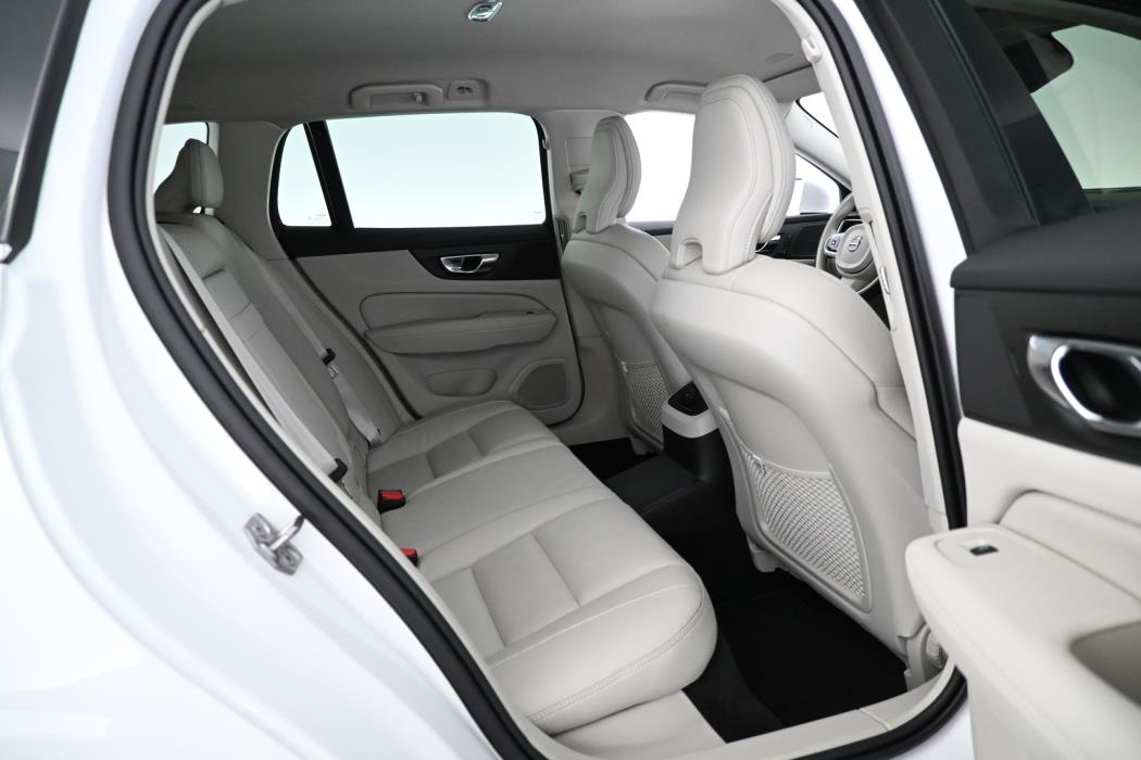 VOLVO V60 2022