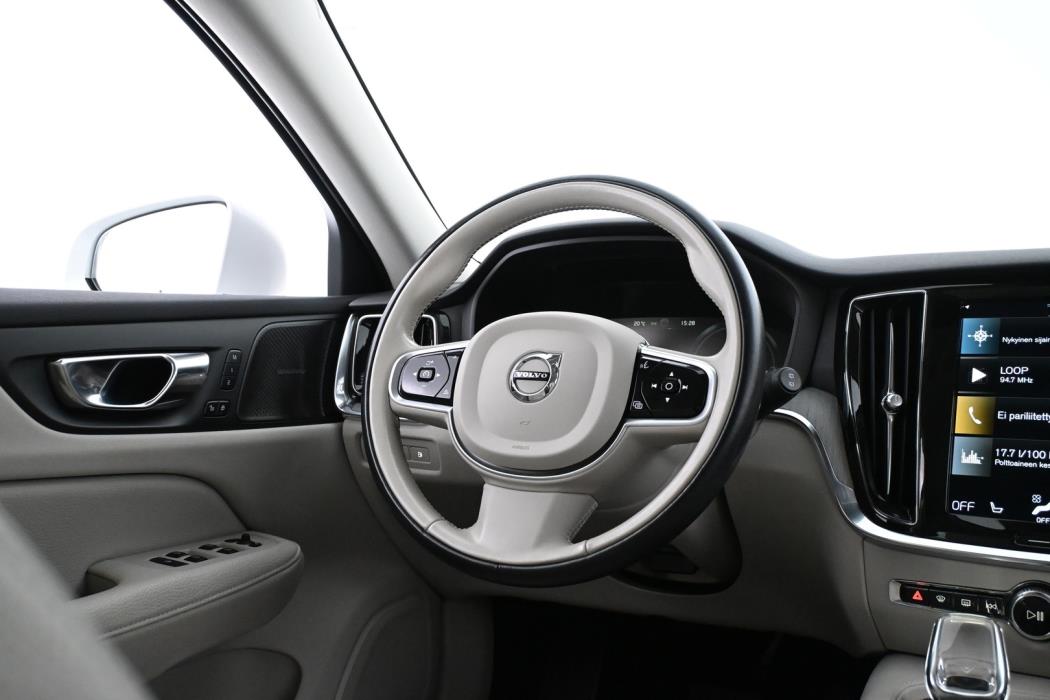 VOLVO V60 2022