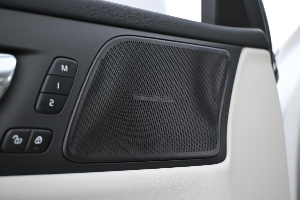 VOLVO V60 2022